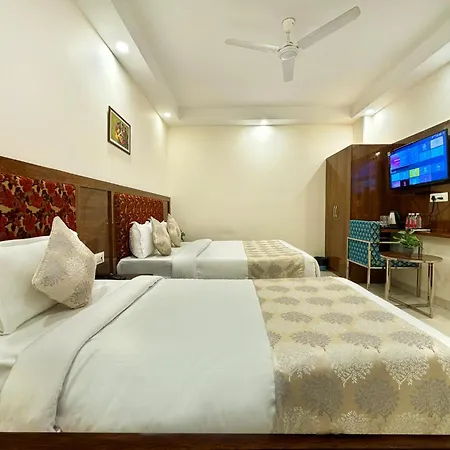 Hotel Emblem Suites Near Delhi Airport-2